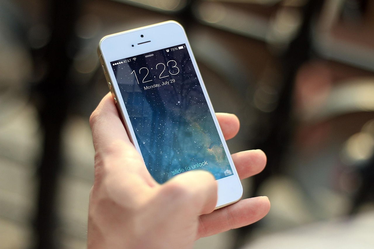 Prova Help app on phone